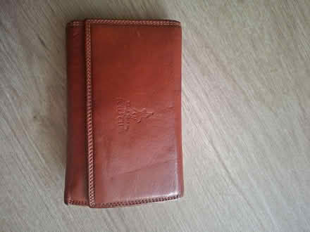 Photo of free Italian leather purse (Mortimer Berkshire RG7) #1