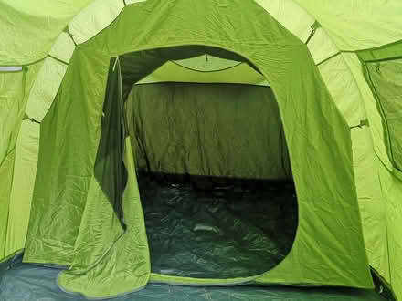 Photo of free 4-person tent (Woodley RG5) #3