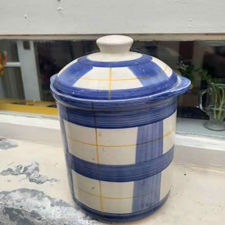 Photo of free Ceramic pot (Blackrock) #1