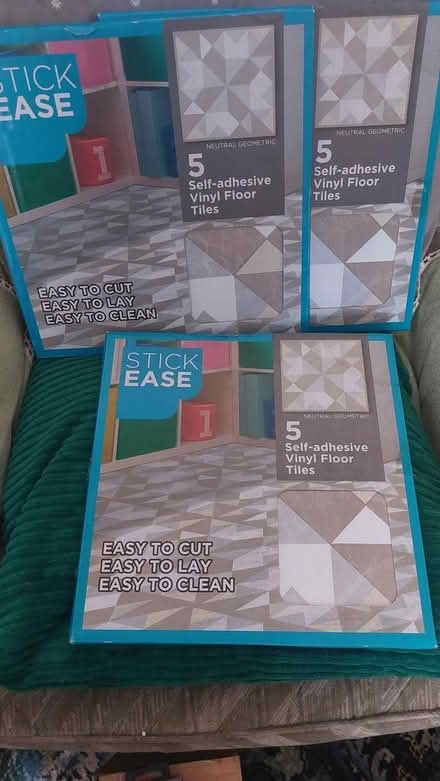 Photo of free self adhesive vinyl floor tiles (dorset BH12) #1