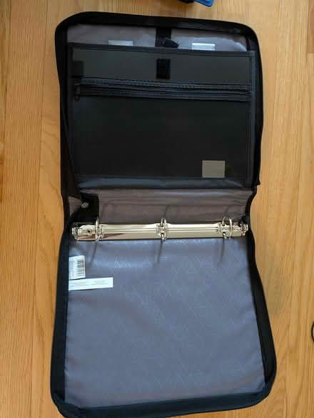 Photo of free Five star zippered binder (Montreal road and St Laurent) #2