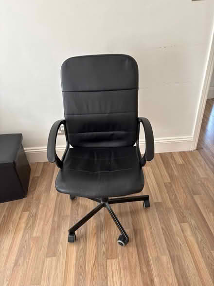 Photo of free Office chair (EN4 0DE) #1