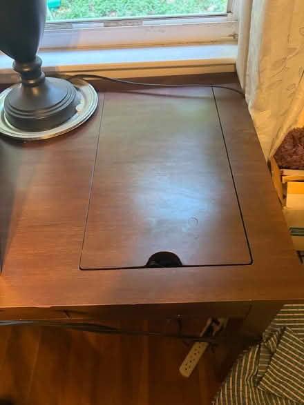 Photo of free desk (Lynn) #4