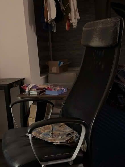 Photo of free office chair (N13 6LF) #1