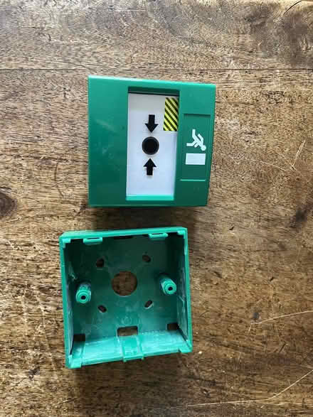 Photo of free fire escape box (Kennington SW8) #1