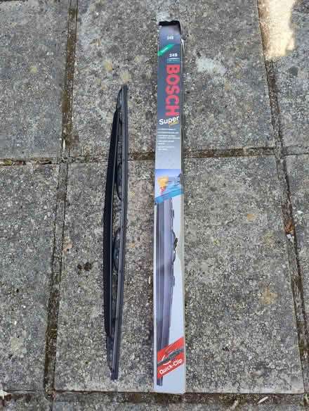 Photo of free Bosch 24" windscreen wiper blade with spoiler (Billericay CM12) #1
