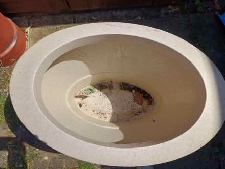 Photo of free Large planter (Fleetville AL1) #2