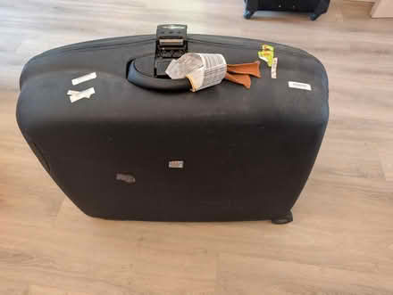 Photo of free Samsonite suit case - hard shelll (New Greens AL3) #2