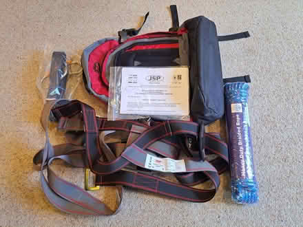 Photo of free JSP safety equipment - not a complete set (Molesey KT8) #1