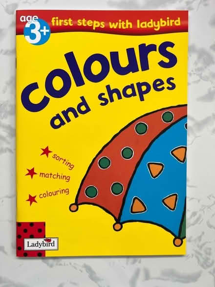 Photo of free Colours and shapes book (Westbrook WA5) #1