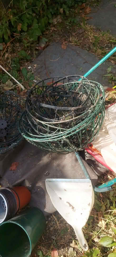 Photo of free Plant Pots and Hanging Baskets (Kingsholm GL1) #2
