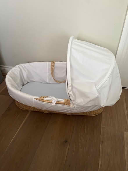 Photo of free Moses basket (Bishop's Stortford CM23) #2