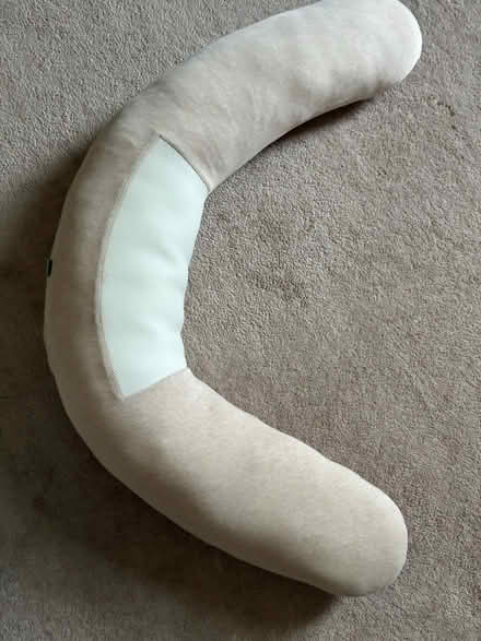 Photo of free maternity pillow (Belsize Park NW3) #1