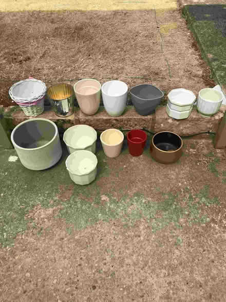 Photo of free Flower pots (Minster Lovell OX29) #1