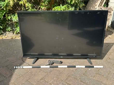 Photo of free large lg tv (Eckington WR10) #1