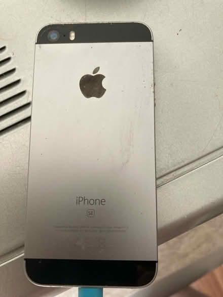 Photo of free iPhone SE (Filton BS34) #2