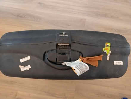 Photo of free Samsonite suit case - hard shelll (New Greens AL3) #3
