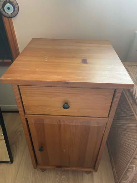 Photo of free Bed side cabinet (New Cross) #1
