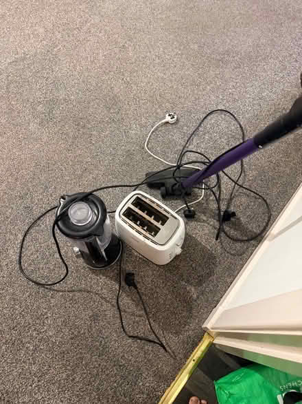 Photo of free Blender,toaster,vacuum (Alloa FK10) #3