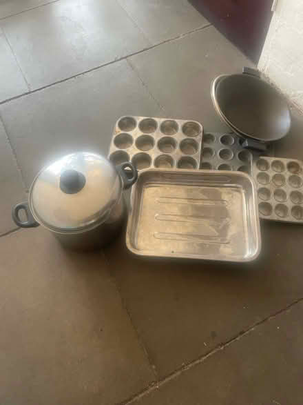 Photo of free Miscellaneous pots and pand (Strawberry Hill, TWICKENHAM) #3