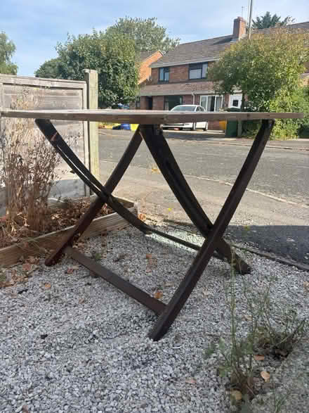 Photo of free Potting table (Farmoor OX2 9) #1