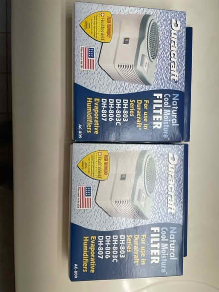 Photo of free Duracraft Evaporative Humidifier (Vienna) #3