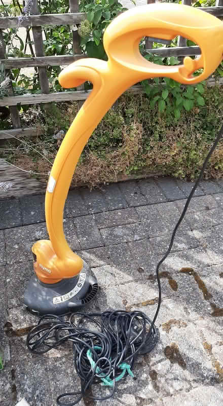 Photo of free Garden strimmer (Fareham PO13) #1
