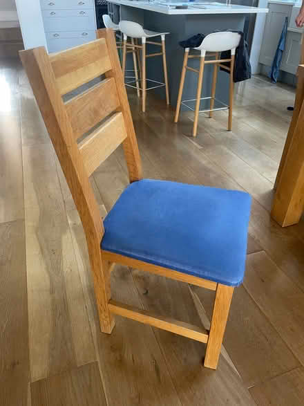 Photo of free Oak Dining Table (St Margarets TW1) #4