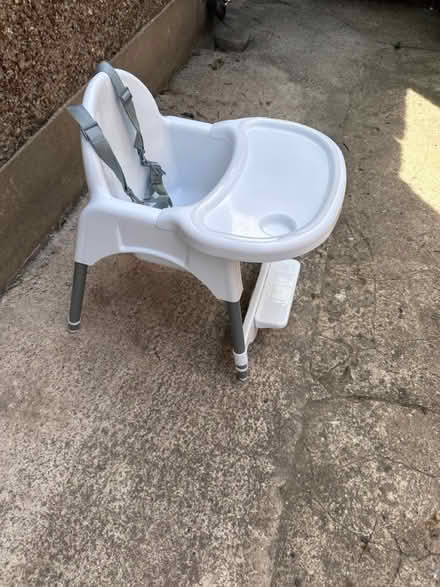 Photo of free Baby high chair (Worcester Park KT4) #2