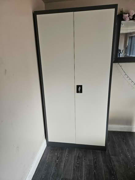 Photo of Metal lockable filing cabinet (Sandwell DY4) #1