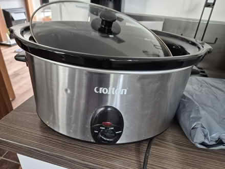 Photo of free Large slow cooker (Winyates Green B98) #1