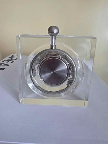 Photo of free glass block desk clock (South Ozone Park) #3