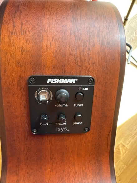 Photo of free Guitar w strap and stand (Liss GU33) #3