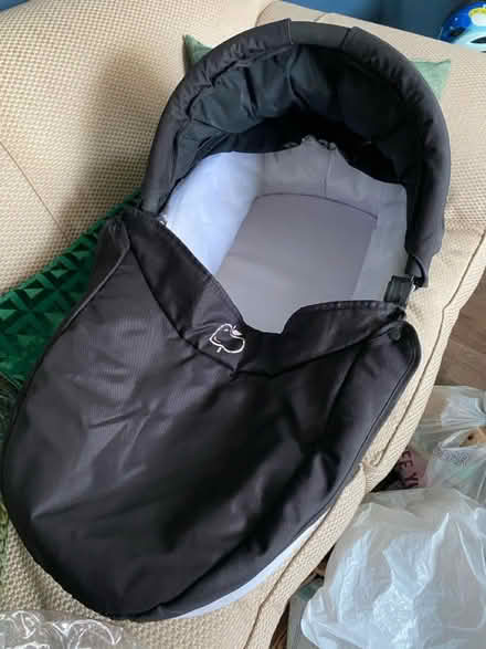 Photo of free ICandy Apple carrycot / bassinet (Archway N19) #1