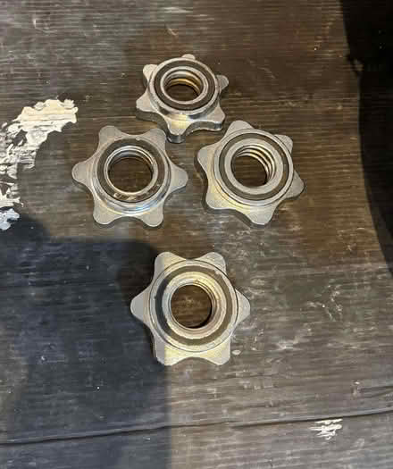 Photo of free 4 dumbell spinlock collars (Lavender Hill SW11) #1