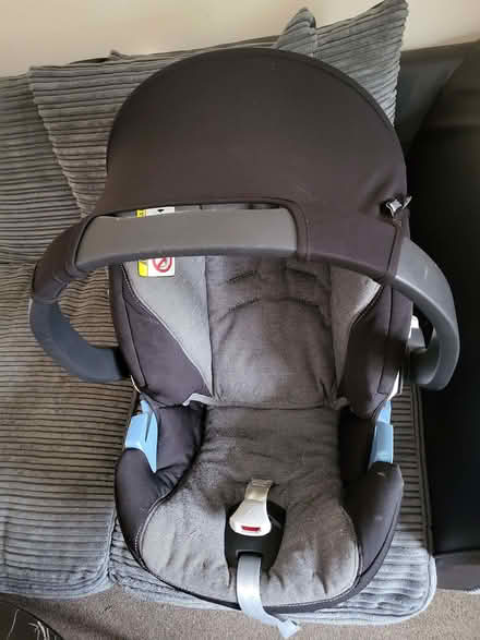 Photo of free Childs car seat & iso fix base (Upton CH2) #3