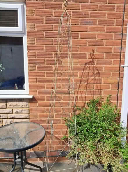 Photo of free Garden obelisk (Glascote B77) #1