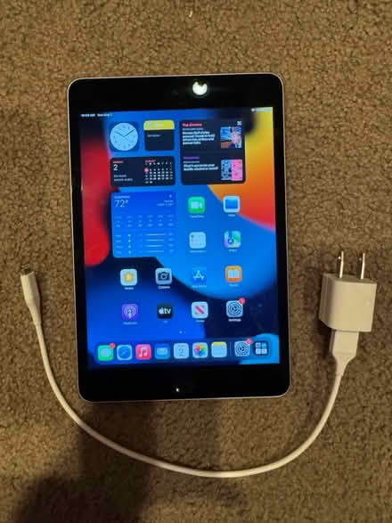 Photo of free iPad Mini 4th Generation 128GB (Canyon Park - Bothell) #1