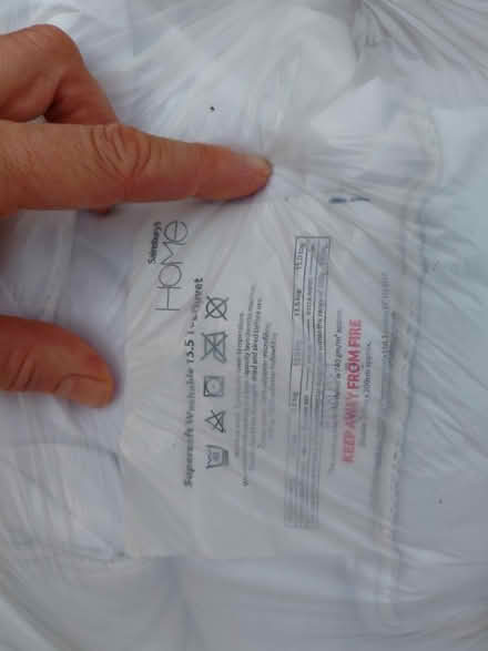 Photo of free 13.5 tog duvet (Knightsfield Welwyn Garden AL8) #2