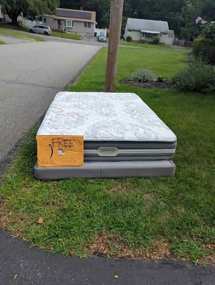 Photo of free Full size beauty rest mattress (Rutgers drive, Oakland NJ) #1