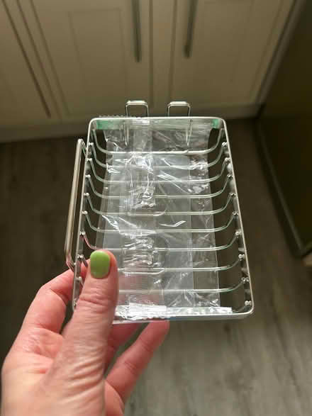 Photo of free soap holding dish + sticker (Kentwood RG30) #1