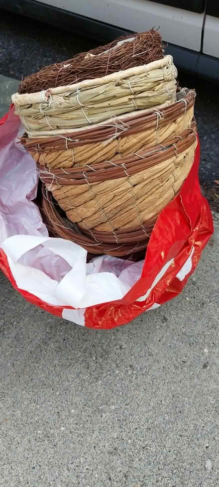 Photo of free shoes snowboard and baskets (Queens middle village) #2