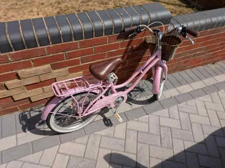 Photo of free Girls bike with basket (Eden Village ME10) #1
