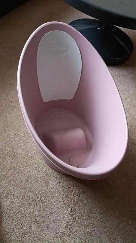 Photo of free Baby bath tub (Totteridge HW HP13) #1