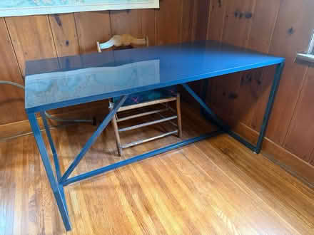 Photo of free Desk (29306) #1