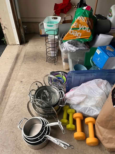 Photo of free Bundle of items (Fort Sheridan) #1