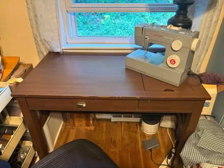 Photo of free desk (Lynn) #1