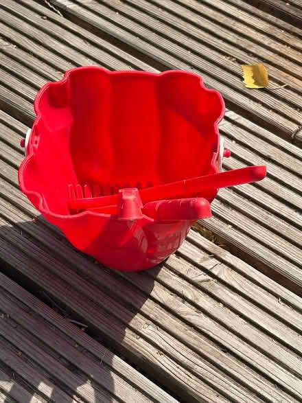 Photo of free Kids beach set (Watford WD25) #1