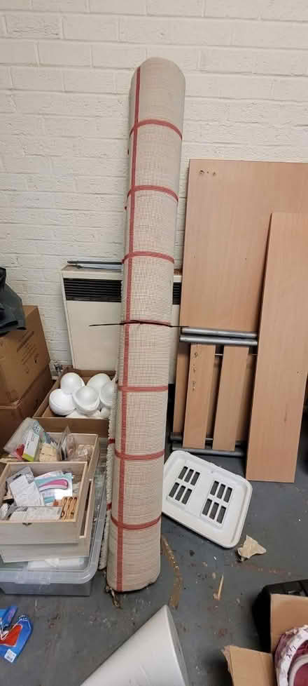 Photo of free White rug with red lines (Nottingham) #1