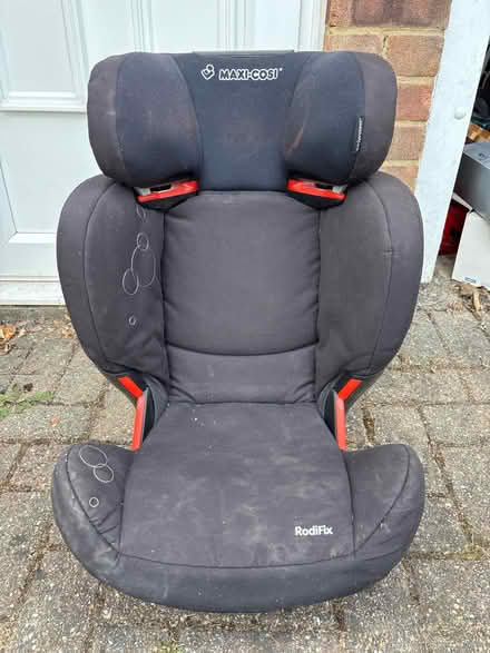 Photo of free Maxi Cosi car seat (South Croydon CR2) #1